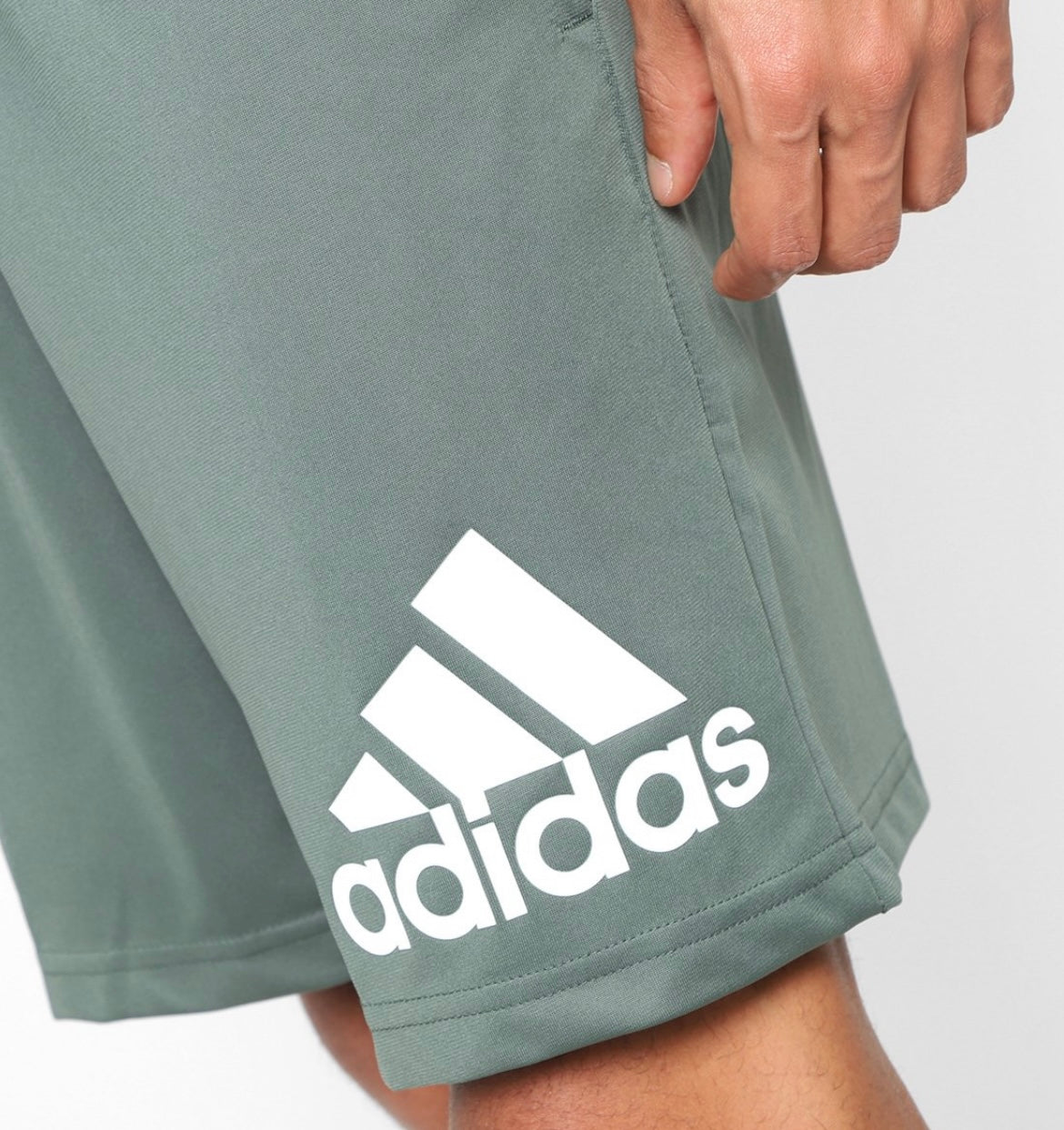 SHORTS ADIDAS KNIT LOGO VERDE