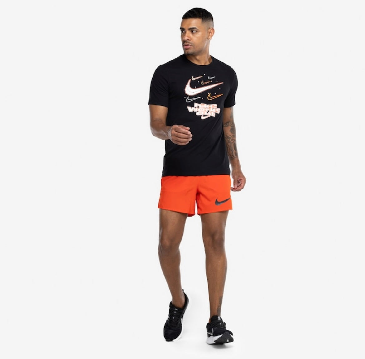 CAMISETA NIKE DRI-FIT (PRETA)