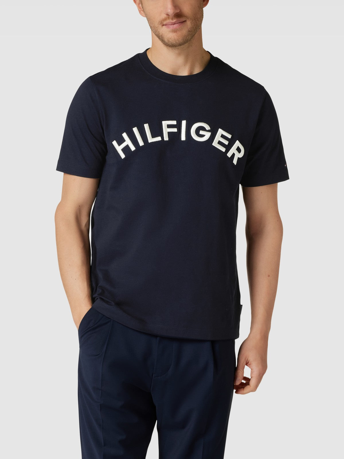 CAMISETA TOMMY HILFIGER “ARCHED TEE”