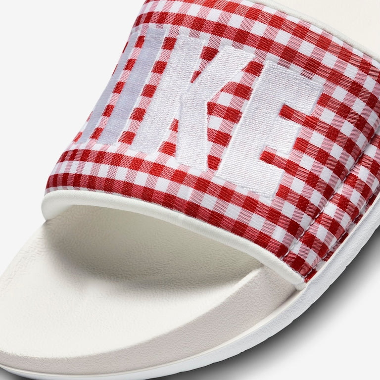 CHINELO NIKE OFFCOURT - BRANCO/VERMELHO