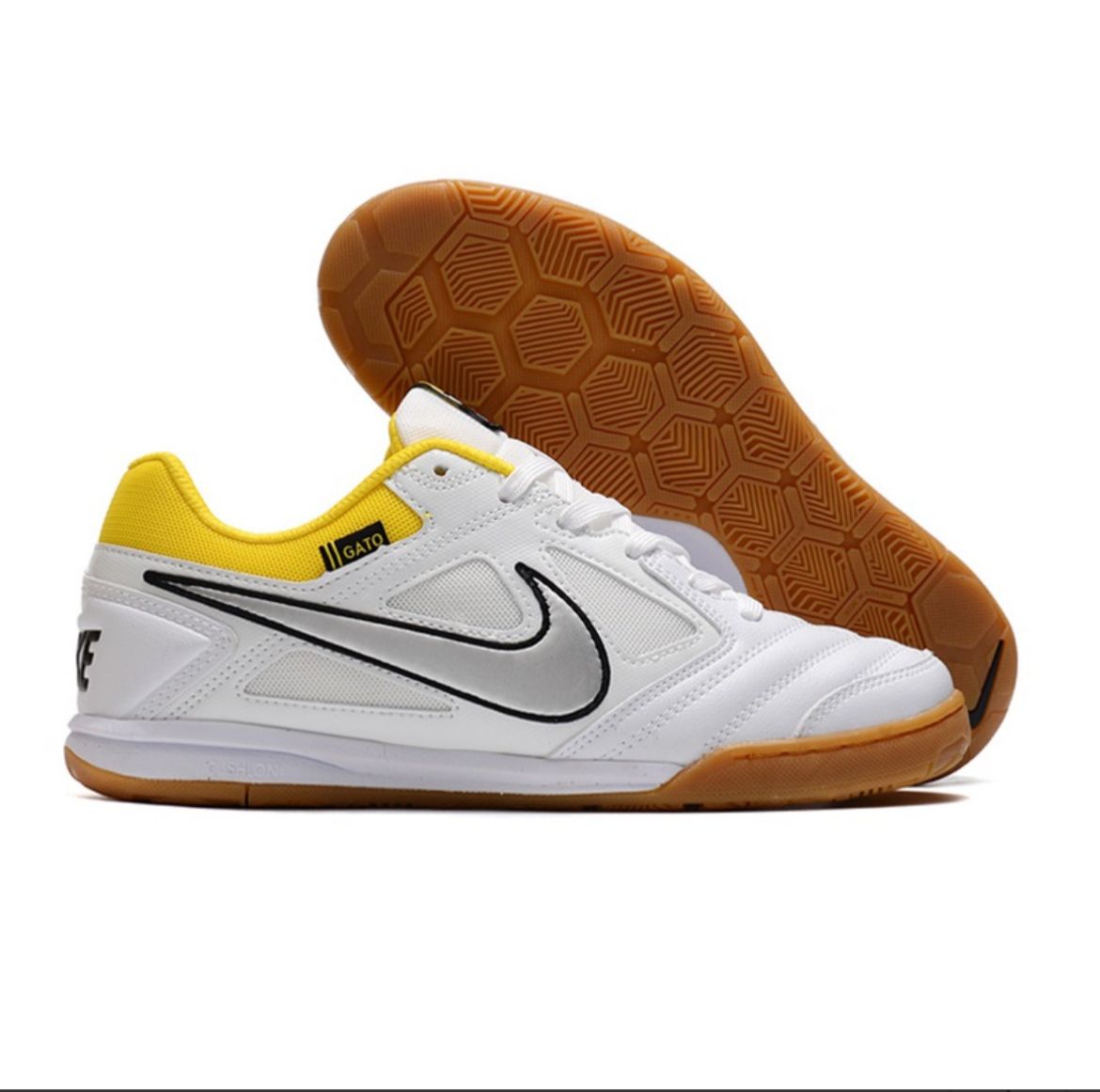 SUPREME X NIKE SB GATO FUTSAL