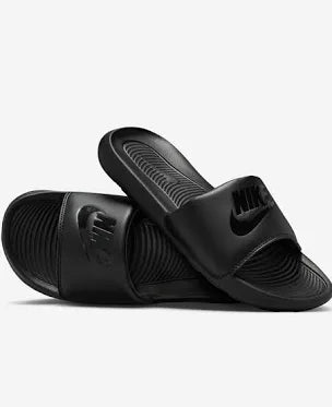 NIKE VICTORI ONE - BLACK