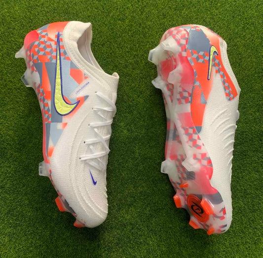 NIKE PHANTOM LUNA