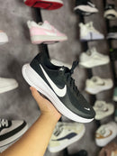 NIKE REVOLUCTION 8