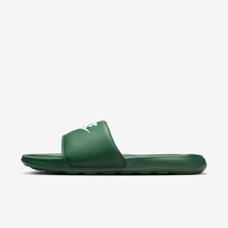 NIKE VICTORI ONE - VERDE