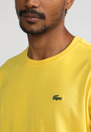 CAMISETA LACOSTE LIVE CROCO DE FERRO - AMARELA