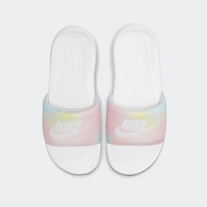 CHINELO NIKE VICTORI ONE COLORIDO