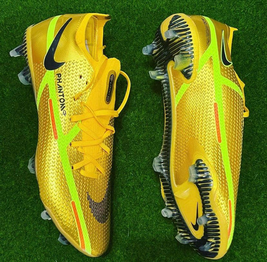 NIKE PHANTOM GT GOLD